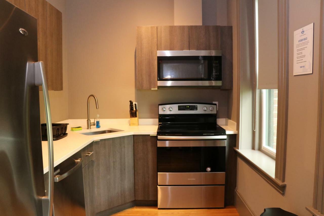 A Stylish Stay W/ A Queen Bed, Heated Floors.. #21 Brookline Exterior photo